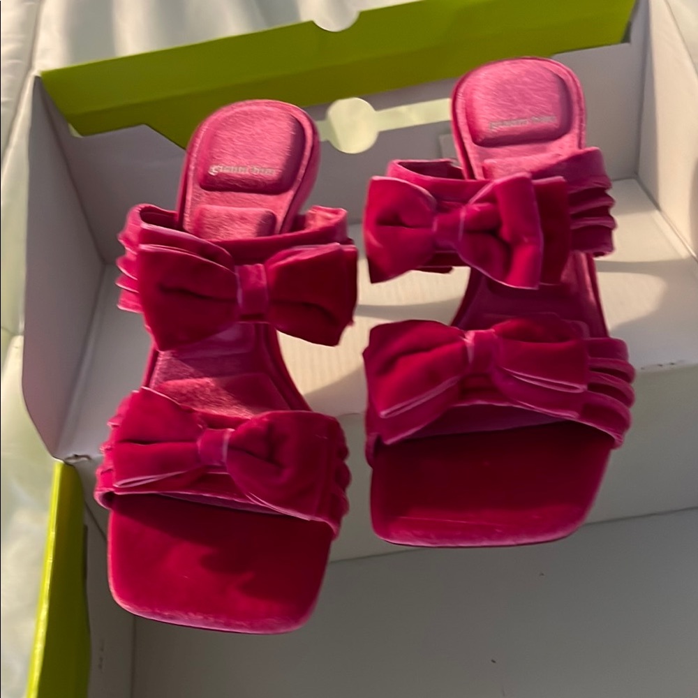 Rose peony pink velvet  heels sandals new  8.5 statement feminine